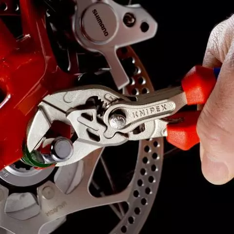 Клещи переставные-гаечный ключ, 150 мм, губки с насечками Knipex KN-8605150S02